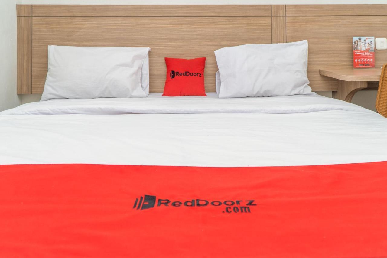 Reddoorz @ Jalan Wahidin Medan Hotel Kültér fotó