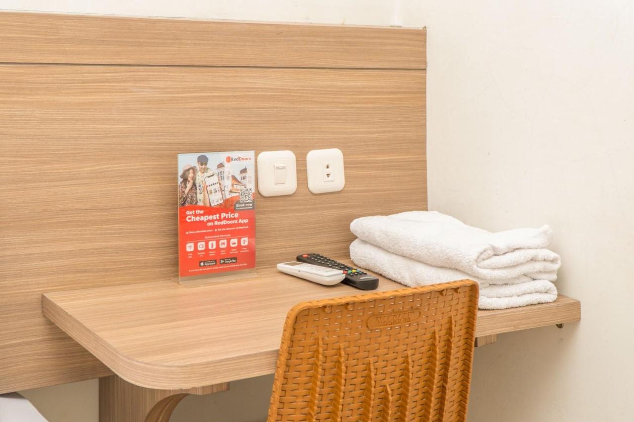 Reddoorz @ Jalan Wahidin Medan Hotel Kültér fotó